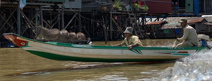 Kampong Phluk (Floating village) is one of mustafa : понравившиеся места.
