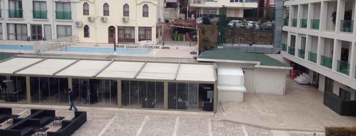 Club Hotel Falcon is one of Ali'nin Beğendiği Mekanlar.