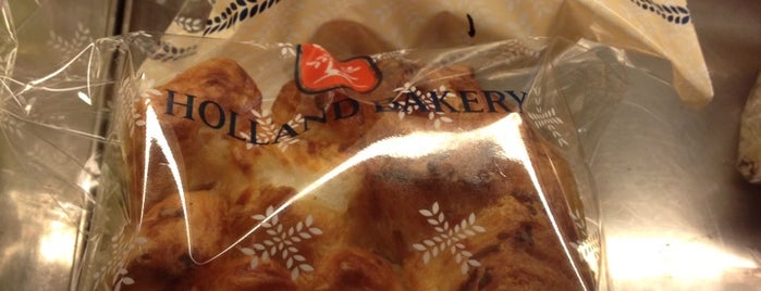 Holland Bakery is one of Gondelさんのお気に入りスポット.