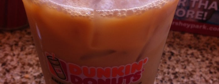 Dunkin' is one of Alanさんのお気に入りスポット.