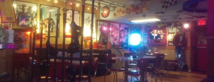 Rock Island Cafe is one of Tempat yang Disukai Sada.