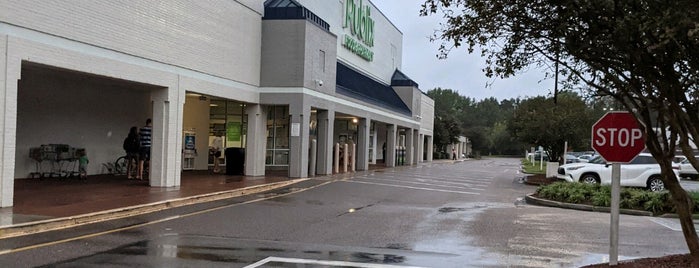 Publix is one of Guide to Charleston's best spots.