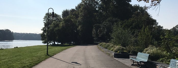 Treptower Park is one of Lugares favoritos de Jon.