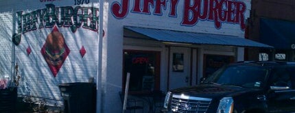Oma's Jiffy Burger is one of สถานที่ที่ katy ถูกใจ.