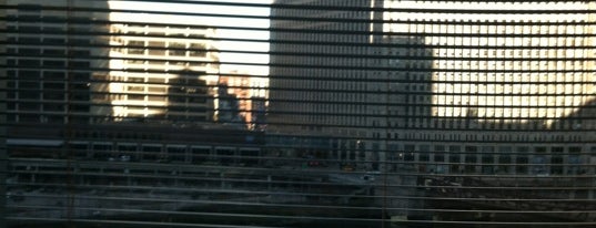 191 N. Wacker is one of Earth Hour Illinois 2012さんの保存済みスポット.