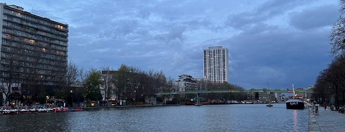 Bassin de la Villette is one of Paris area.