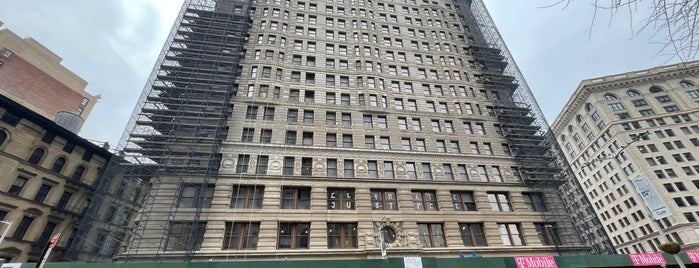 Flatiron Building is one of Posti salvati di New York.