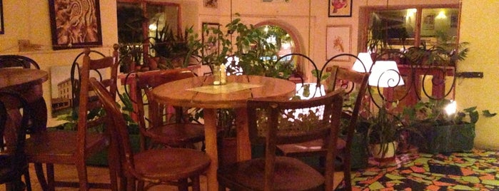 Café Csiga is one of สถานที่ที่บันทึกไว้ของ Oksana.