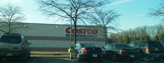 Costco is one of Orte, die Jen gefallen.