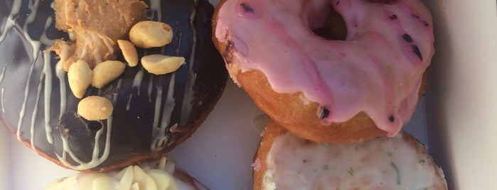 brammibal's donuts is one of Lugares favoritos de Elisabeth.