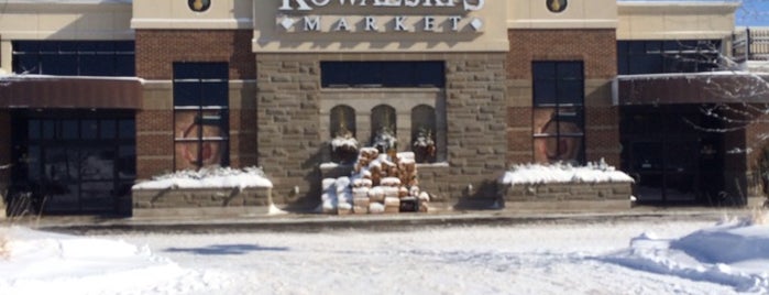 Kowalski's Markets is one of Locais curtidos por John.