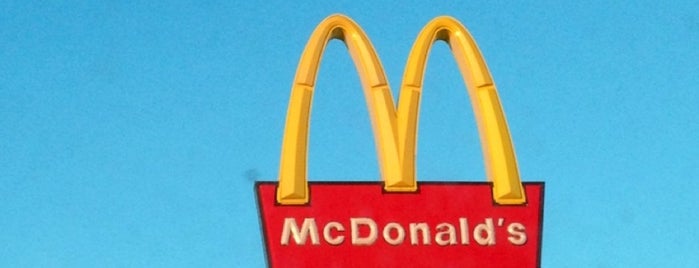 McDonald's is one of Lieux qui ont plu à Aaron.