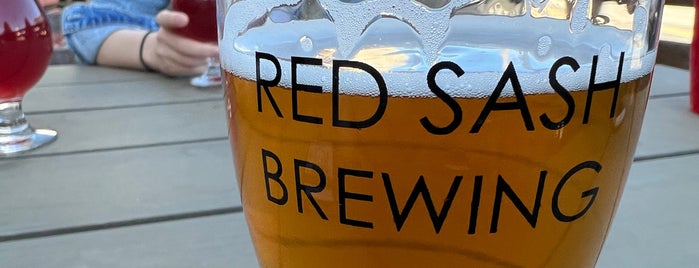 Red Sash Brewing is one of สถานที่ที่ LoneStar ถูกใจ.