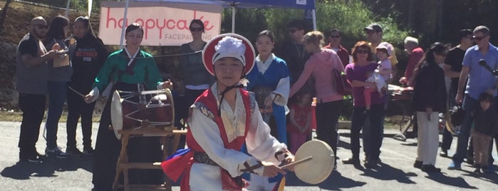 American College of Traditional Chinese Medicine is one of Lieux qui ont plu à Jolie.