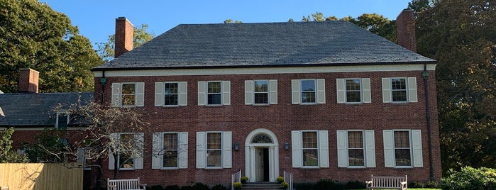 Roosevelt Museum At Old Orchard is one of Kimmie's Saved Places.