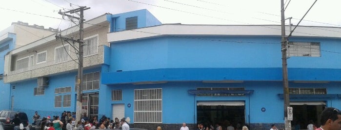 Supermercado Estrela Azul is one of Tempat yang Disukai Luiz.