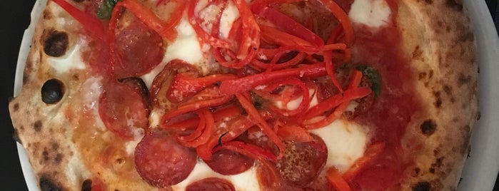 Standard Pizza is one of Thomas : понравившиеся места.