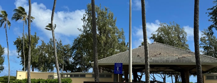 Kailua Beach Park is one of Fave beaches.