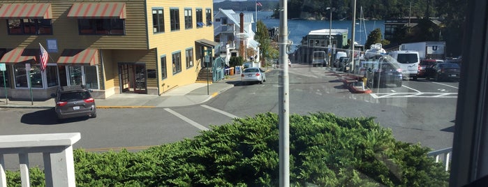 The Hungry Clam is one of Friday Harbor.