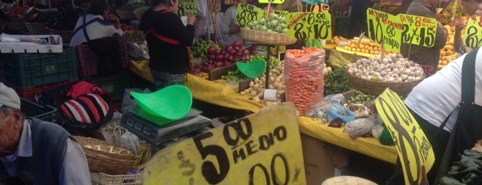 Mercado de Tlaxcala. "Emilio Sanchez Piedras" is one of Lugares favoritos de Eduardo.