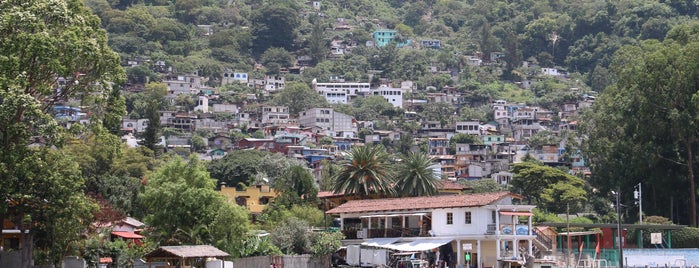 Lago Atitlán is one of Lieux qui ont plu à Eduardo.