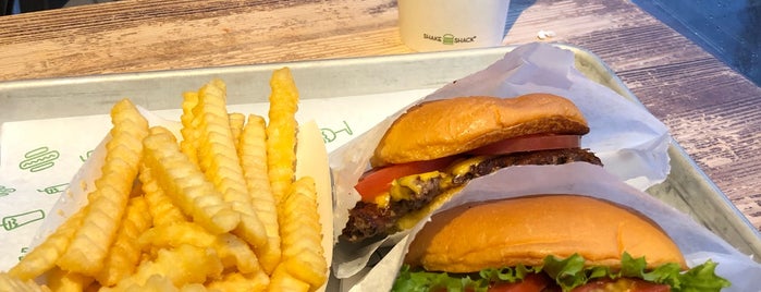 Shake Shack is one of Lieux qui ont plu à Guilherme.