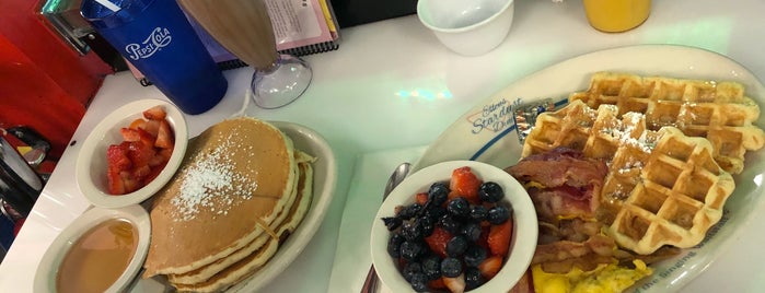 Ellen's Stardust Diner is one of Guilherme'nin Beğendiği Mekanlar.