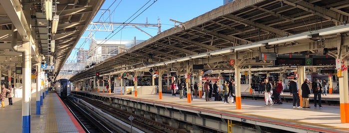 JR Yokohama Station is one of Posti che sono piaciuti a Masahiro.