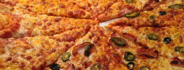 Monster Pizza is one of Lieux sauvegardés par Jay J JaeHong.