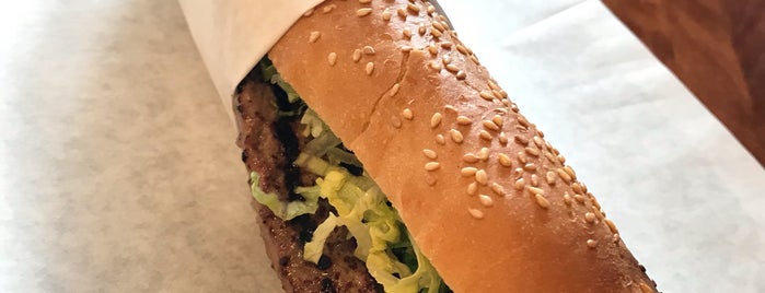 Bongo Burger is one of Orte, die Quin gefallen.
