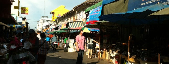 ร้านขายยาแม่จ่าง is one of Top picks for Malls.