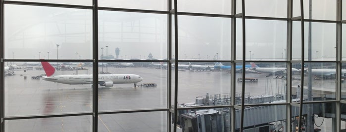 香港国際空港 (HKG) is one of Airports I have been.