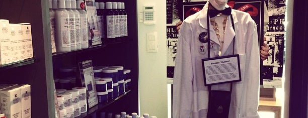 Kiehl's is one of Locais curtidos por Quentin.