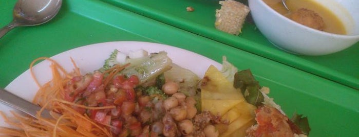 Green Life Restaurante Vegetariano is one of Tempat yang Disukai Daniel.