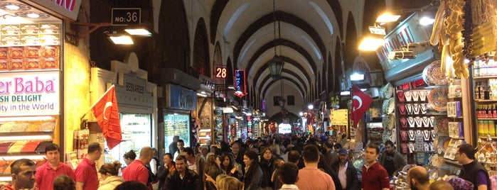 Bazar aux épices is one of Istanbul.