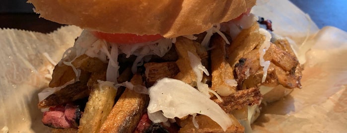 Primanti Bros. is one of The 9 Best Places for Crispy Chicken Salad in Pittsburgh.