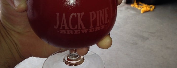 Jack Pine Brewery is one of Locais curtidos por Patrick.