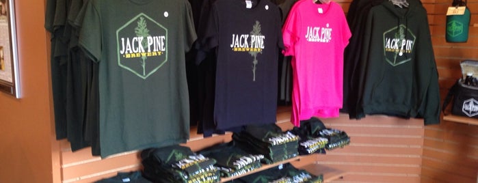 Jack Pine Brewery is one of Tempat yang Disukai Jeremy.