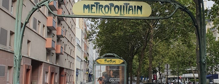Métro Picpus [6] is one of Paris Metro.