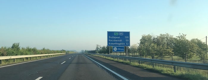 M5 150 is one of Hungarian roads.