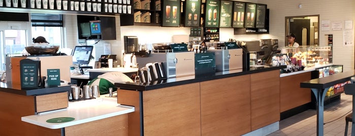 Starbucks is one of Lugares favoritos de Steve.