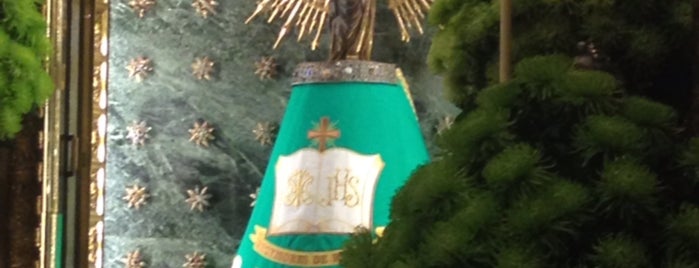Basílica de Nuestra Señora del Pilar is one of Posti che sono piaciuti a Lara.