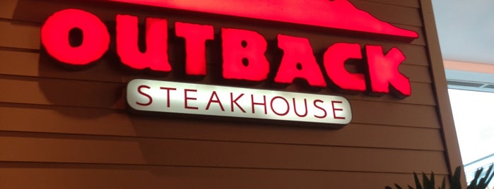 Outback Steakhouse is one of Locais curtidos por Carol Miyuki.