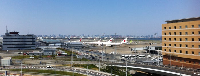 Haneda Airport Parking (P3) is one of 駐車場.