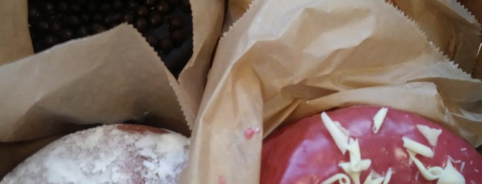 Blue Star Donuts is one of Posti che sono piaciuti a C.