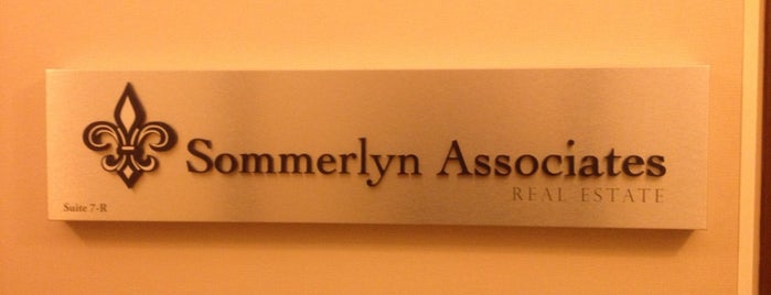 Sommerlyn Associates Real Estate is one of Kevin'in Beğendiği Mekanlar.