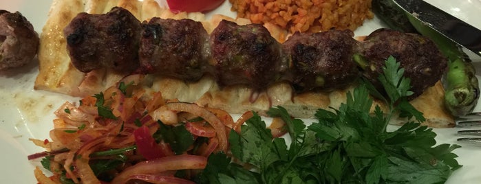Hamdi Restaurant is one of Posti che sono piaciuti a Irem.