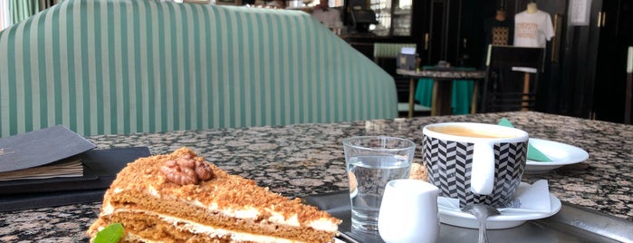 Grand Café Orient is one of Posti che sono piaciuti a Irem.