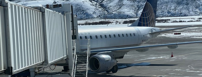 Gunnison-Crested Butte Regional Airport (GUC) is one of Hopster's Airports 2.