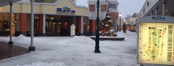 Chitose Outlet Mall Rera is one of Kit’s Liked Places.